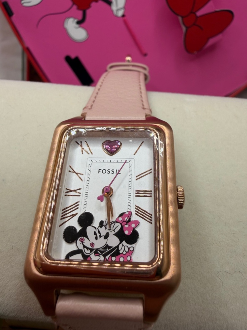 Limited Disney x Fossil Rose Gold Minnie Mouse Watch 25 of 1414 made - Picture 4 of 11